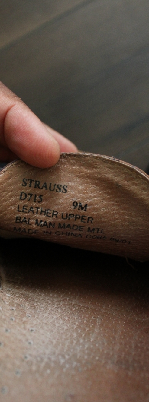 BASS Men's Tan Leather Tassel Loafers - Picture 5 of 7